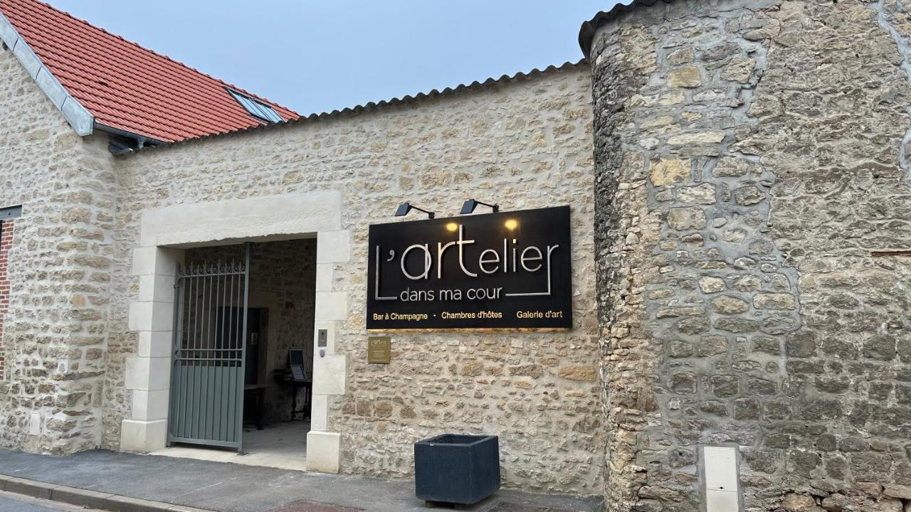 L'Artelier Dans Ma Cour Bed & Breakfast Hermonville Exterior photo